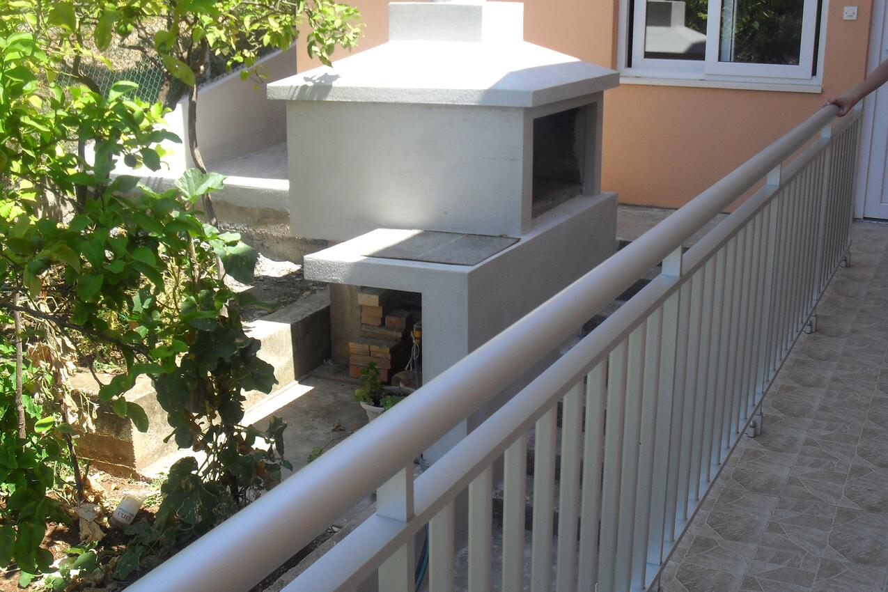 Giardino - Appartamenti con parcheggio Zavalatica, Curzola - Korčula