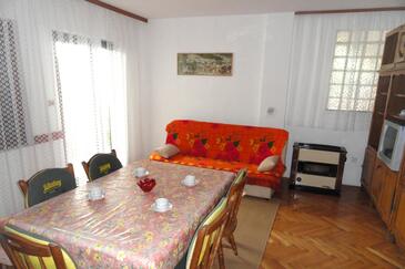 Apartments by the sea Okrug Gornji, Čiovo - 11231