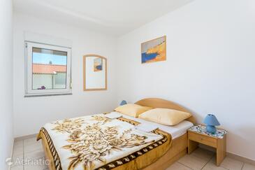 Family-friendly apartments with swimming pool Bušinci, Čiovo - 11232