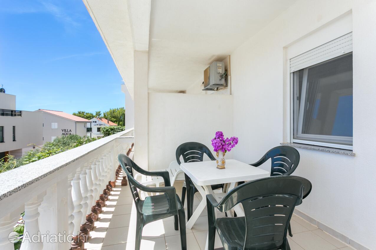 A-11232-a - Private accommodation - Family friendly apartments with a swimming pool Bušinci, Čiovo