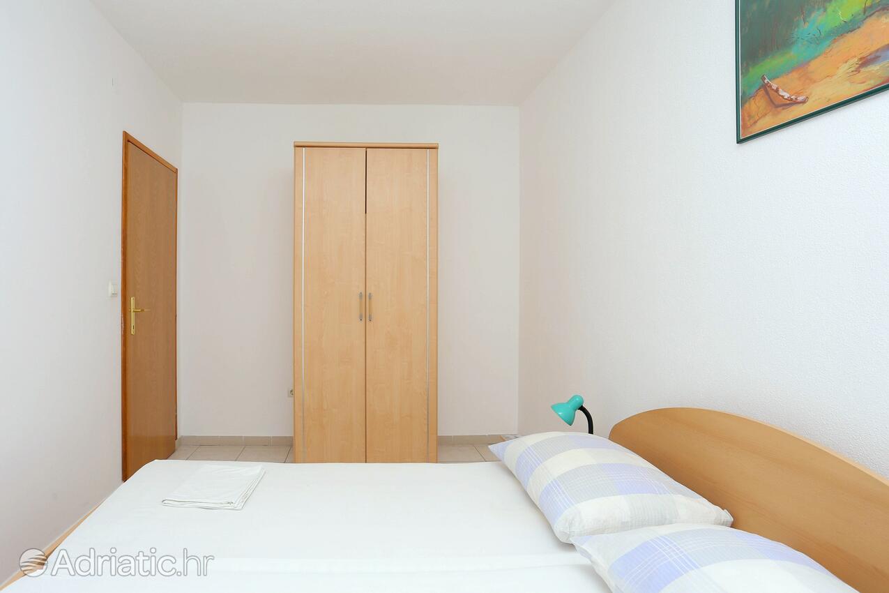 A-11232-b - Private accommodation - Family friendly apartments with a swimming pool Bušinci, Čiovo