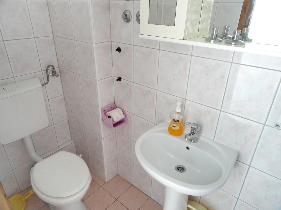 A-11232-c - Private accommodation - Family friendly apartments with a swimming pool Bušinci, Čiovo