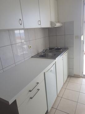 Family-friendly apartments with swimming pool Bušinci, Čiovo - 11232