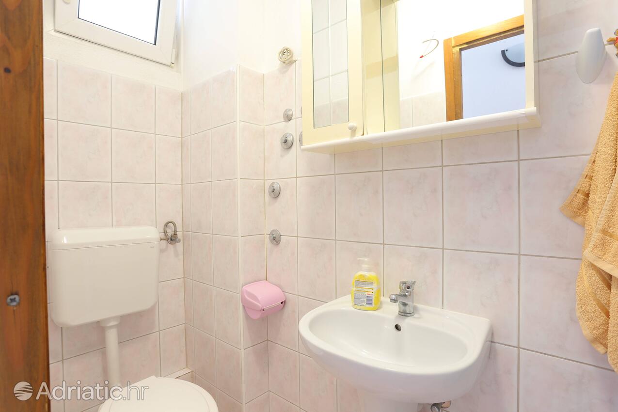 A-11232-e - Private accommodation - Family friendly apartments with a swimming pool Bušinci, Čiovo