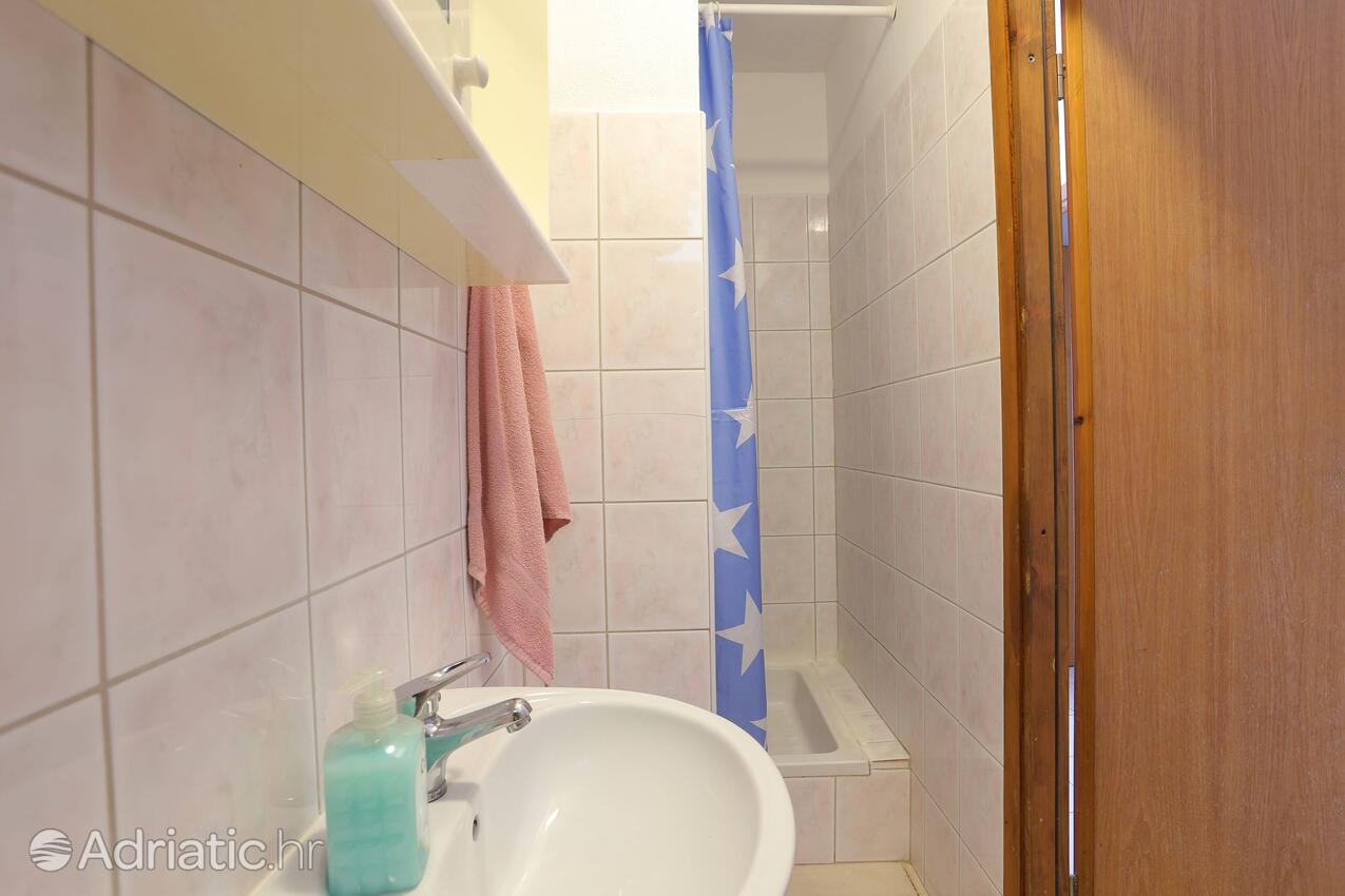 A-11232-f - Private accommodation - Family friendly apartments with a swimming pool Bušinci, Čiovo