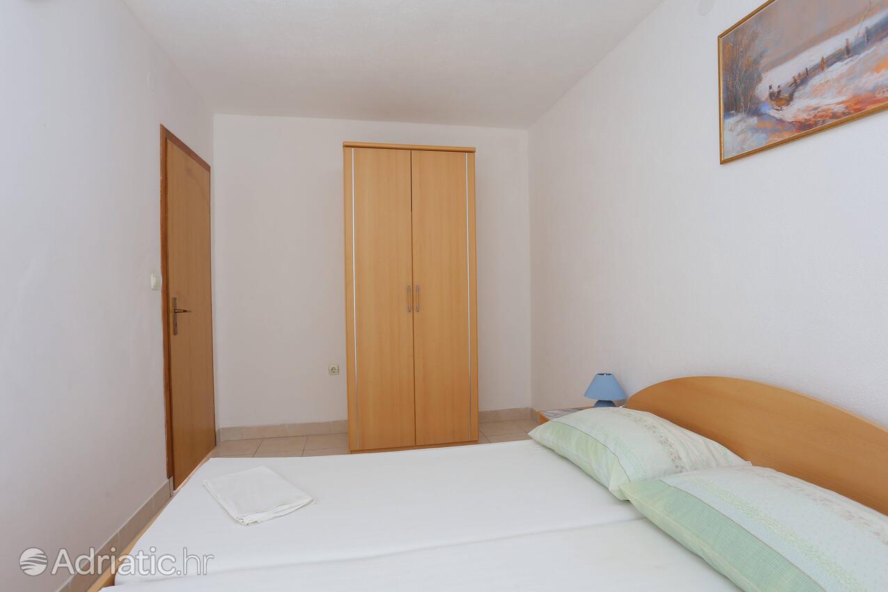 A-11232-f - Private accommodation - Family friendly apartments with a swimming pool Bušinci, Čiovo