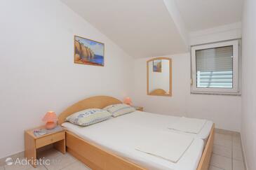 Family-friendly apartments with swimming pool Bušinci, Čiovo - 11232