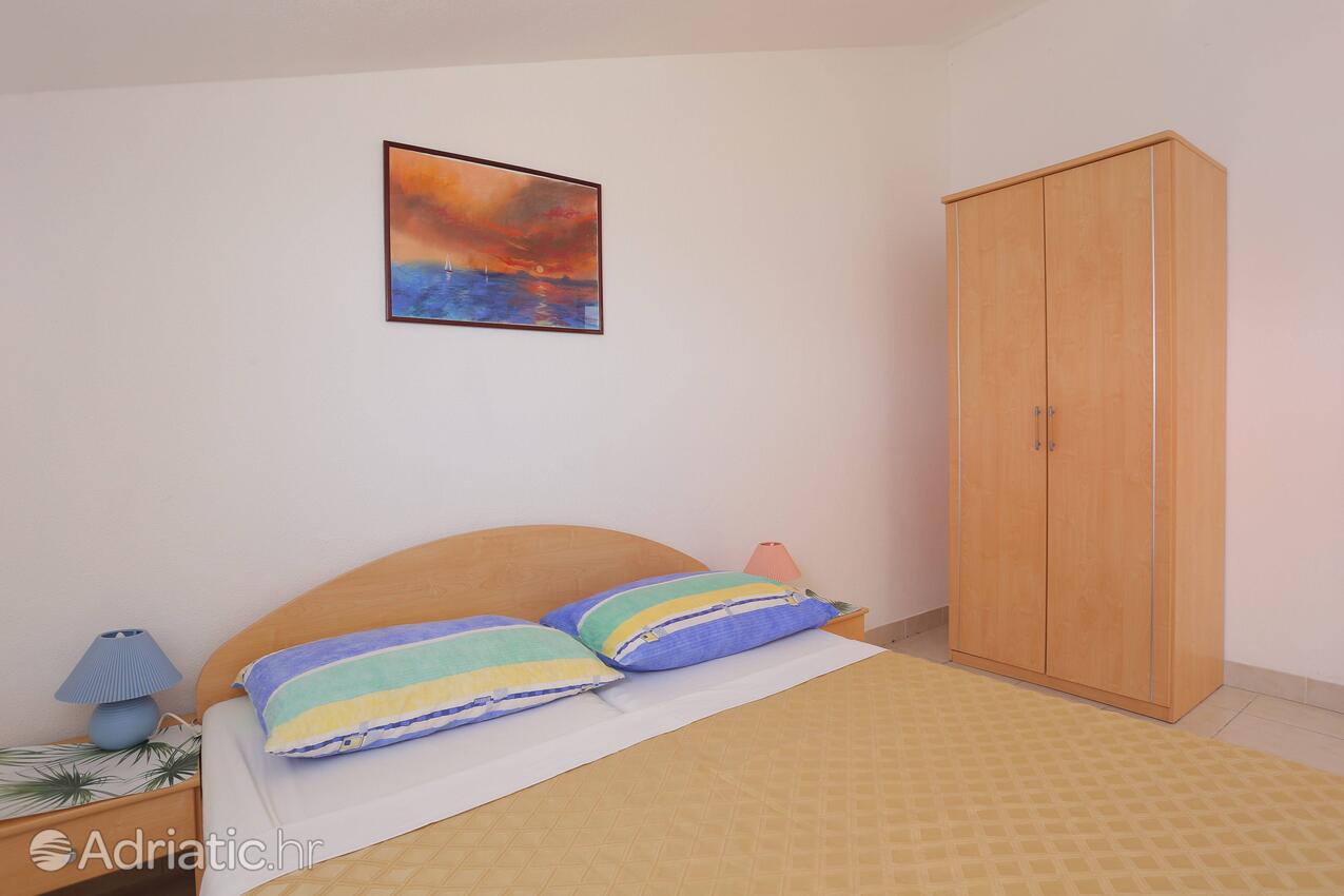 A-11232-g - Private accommodation - Family friendly apartments with a swimming pool Bušinci, Čiovo