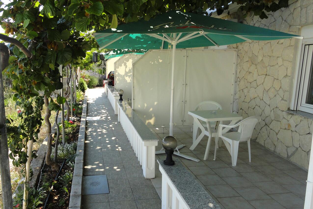 AS-11232-a - Private accommodation - Family friendly apartments with a swimming pool Bušinci, Čiovo