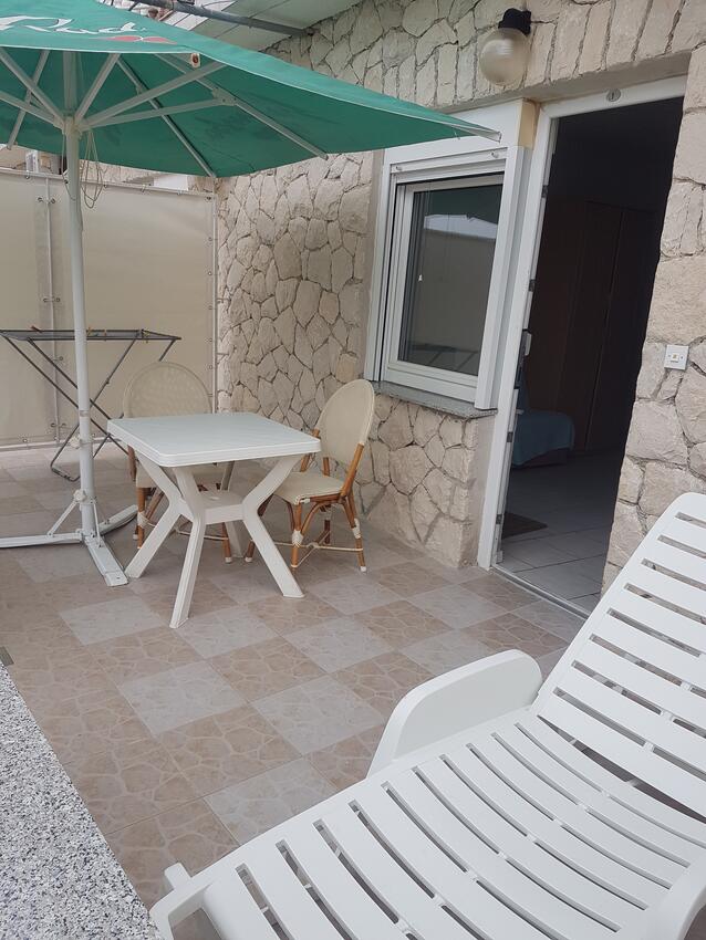 AS-11232-a - Private accommodation - Family friendly apartments with a swimming pool Bušinci, Čiovo