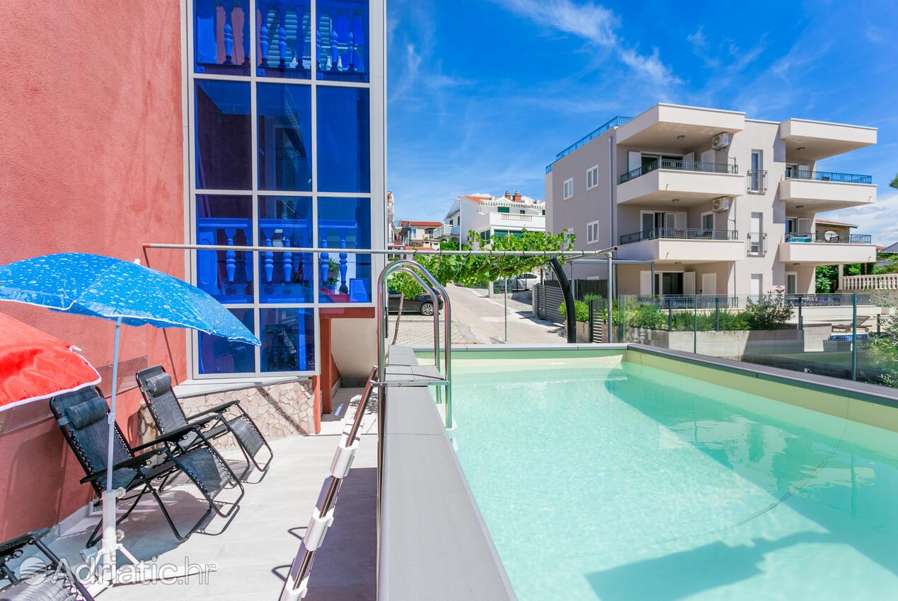 Family friendly apartments with a swimming pool Bušinci, Čiovo - 11232