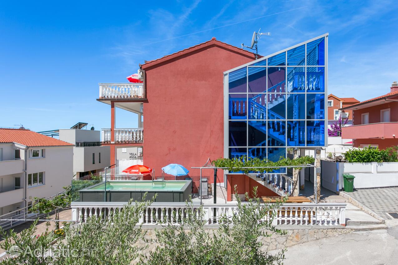 Property - Family friendly apartments with a swimming pool Bušinci, Čiovo