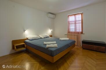 Appartamenti con piscina per famiglie Novigrad - 11242