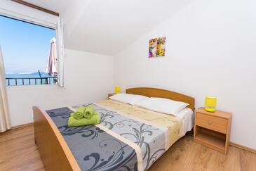 Apartmanok a tenger mellett Slatine, Ciovo - 1126
