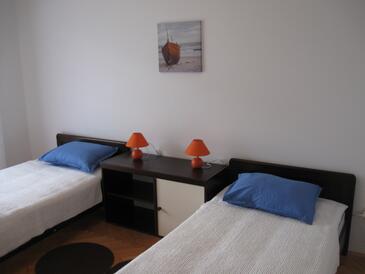 Ferienwohnungen mit Parkplatz Brodarica, Sibenik - 11262