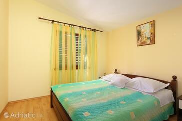 Apartments with parking space Seget Vranjica, Trogir - 11273