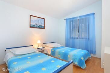 Apartments with parking space Seget Vranjica, Trogir - 11273