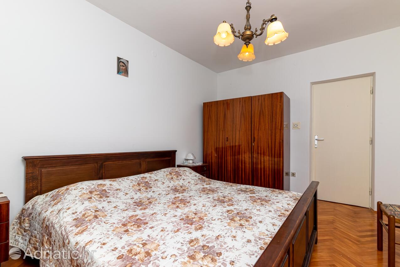 A-11278-a - Alloggi privati - Appartamenti con parcheggio San Pietro di Brazza - Supetar, Brazza - Brač