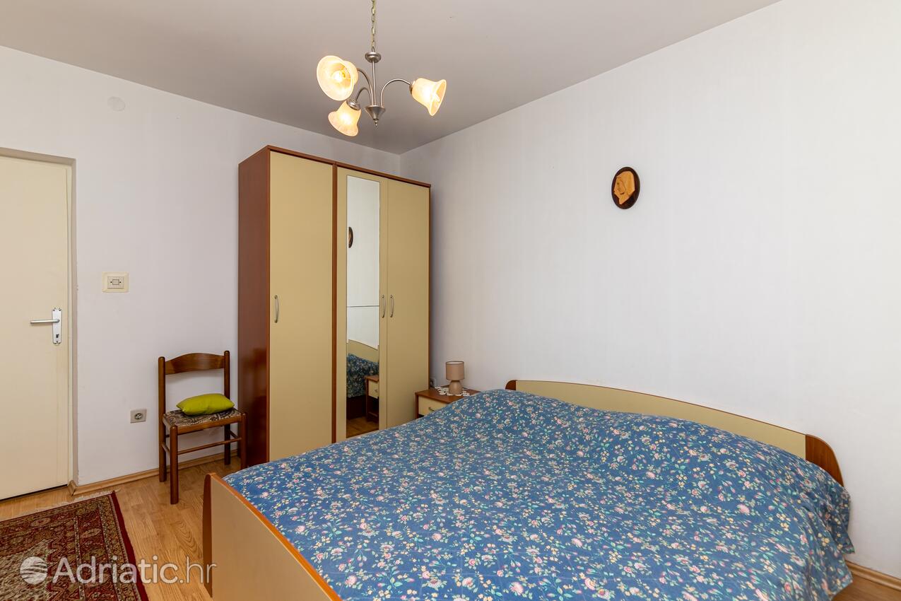 A-11278-a - Alloggi privati - Appartamenti con parcheggio San Pietro di Brazza - Supetar, Brazza - Brač
