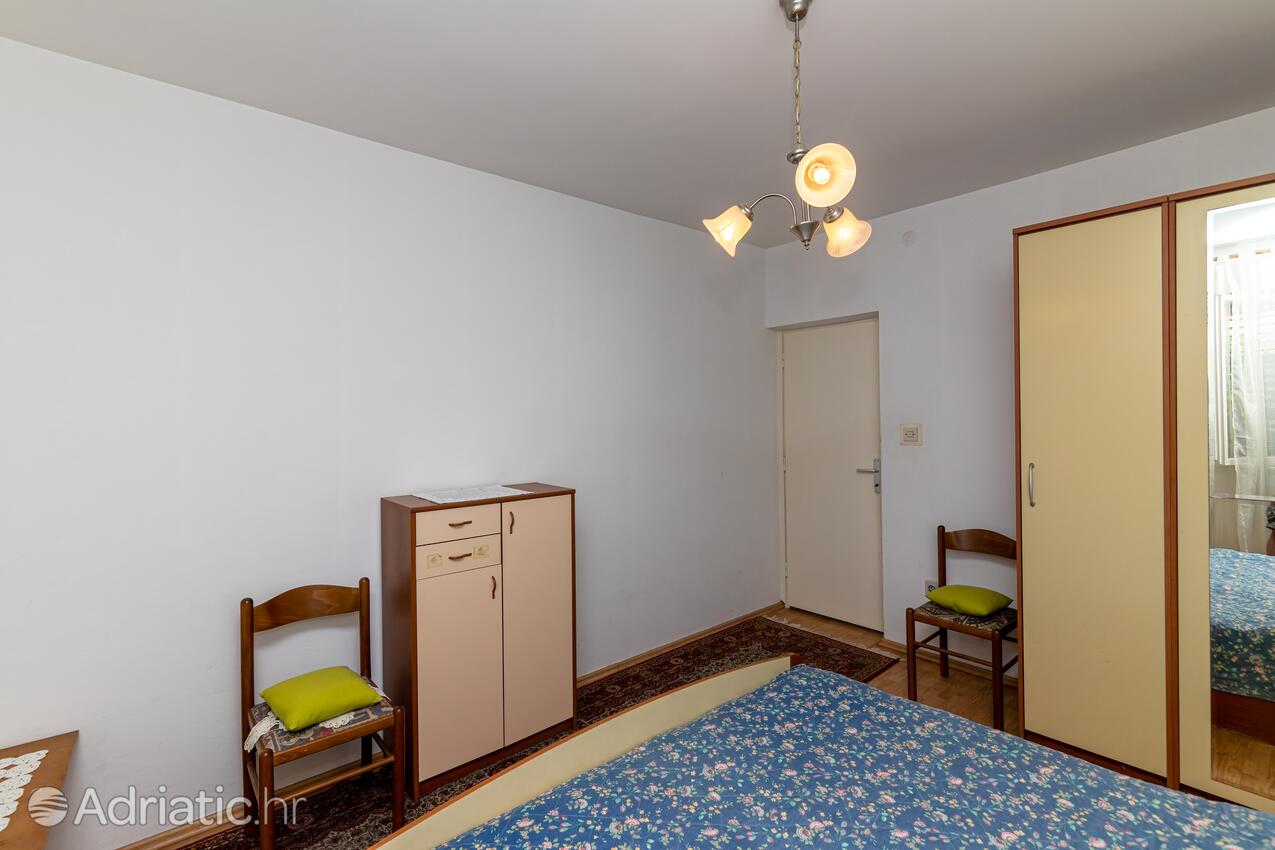 A-11278-a - Alloggi privati - Appartamenti con parcheggio San Pietro di Brazza - Supetar, Brazza - Brač