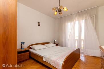 Apartamente cu parcare Supetar, Brac - 11278