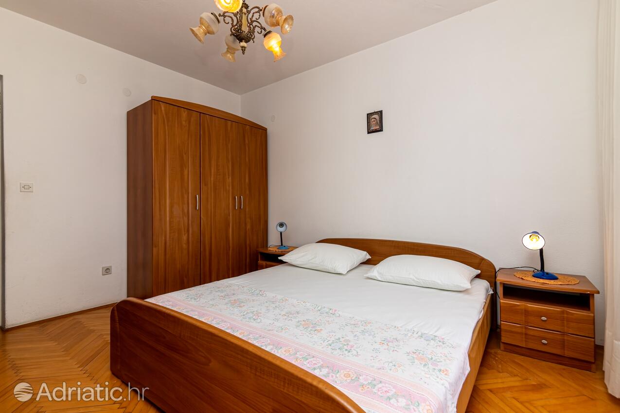 A-11278-b - Alloggi privati - Appartamenti con parcheggio San Pietro di Brazza - Supetar, Brazza - Brač