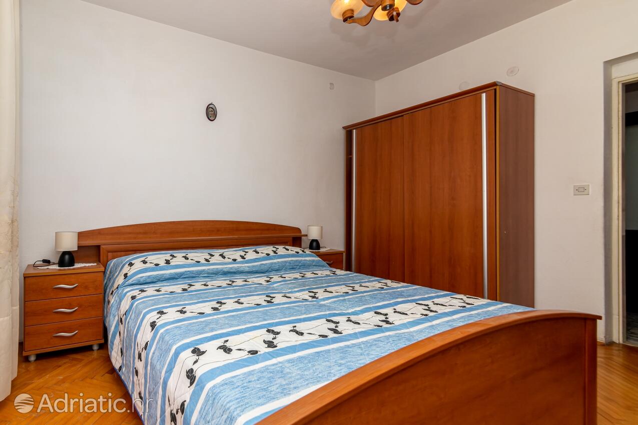 A-11278-b - Alloggi privati - Appartamenti con parcheggio San Pietro di Brazza - Supetar, Brazza - Brač