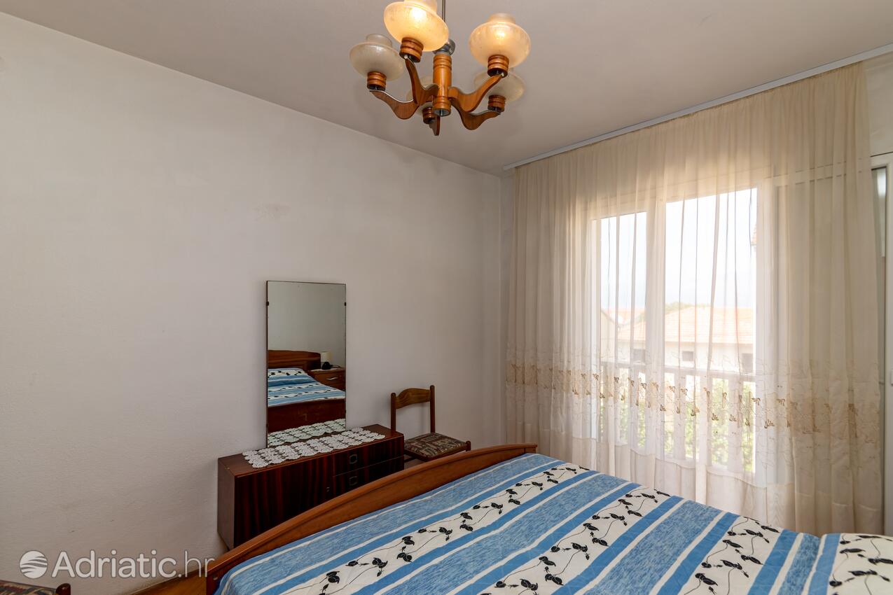 A-11278-b - Alloggi privati - Appartamenti con parcheggio San Pietro di Brazza - Supetar, Brazza - Brač