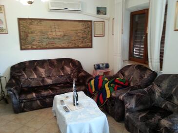 Ferienwohnungen am Meer Martinscica, Cres - 11279