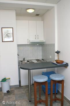 Apartments by the sea Slatine, Čiovo - 1128