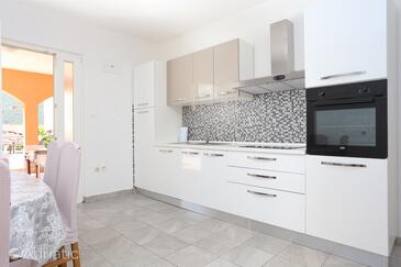 Apartments with parking space Grebaštica, Šibenik - 11301