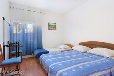 Апартаменти з паркуванням Гребаштіца - Grebaštica, Шібенік - Šibenik - 11301