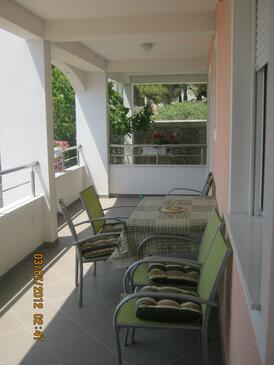 Apartments with balcony Tisno, North Dalmatia