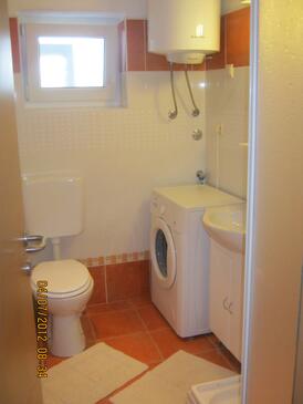 Apartments with balcony Tisno, North Dalmatia