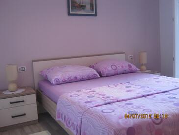 Apartments with balcony Tisno, North Dalmatia