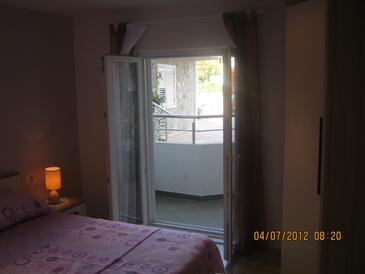 Apartments with balcony Tisno, North Dalmatia