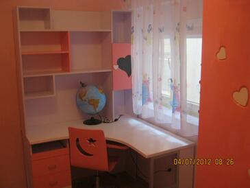 Apartments with balcony Tisno, North Dalmatia