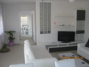 Apartments with balcony Tisno, North Dalmatia