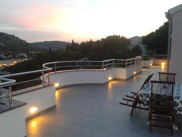 Apartments with balcony Tisno, North Dalmatia