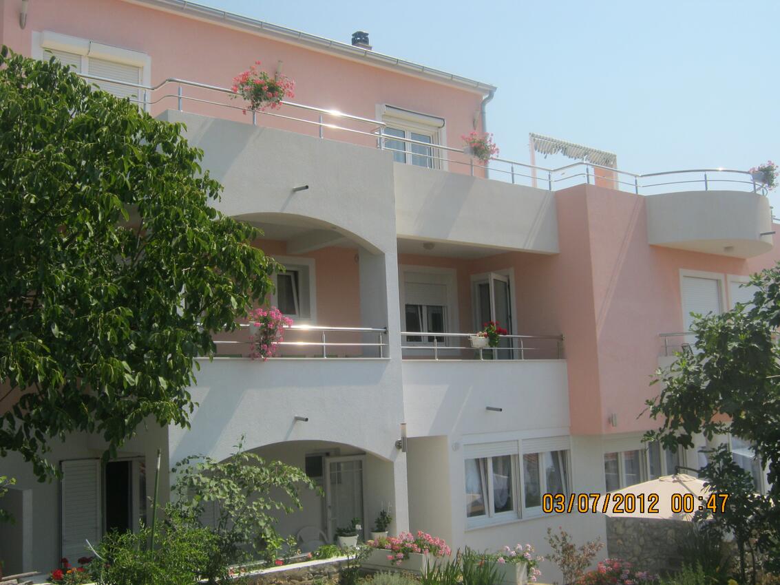 Apartments with balcony Tisno, North Dalmatia