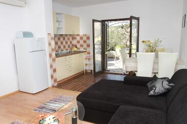 Apartmaji s parkingom Trogir - 11316 Adriatic.hr