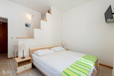 Apartmani uz more Jelsa, Hvar - 11319