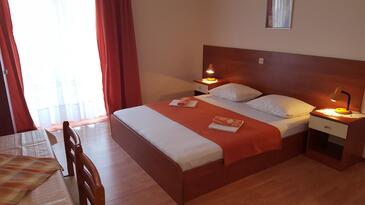 Apartments with parking space Gradac, Makarska - 11332