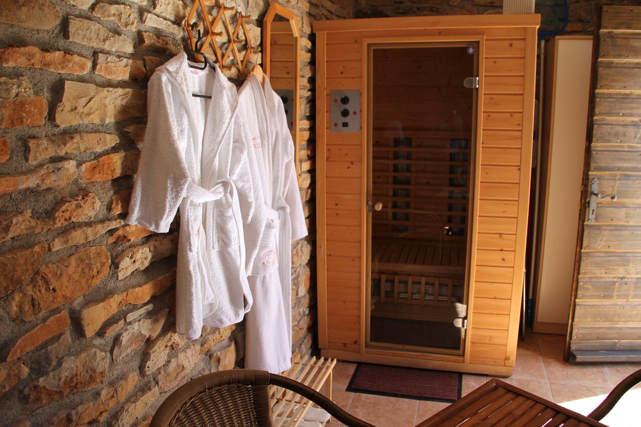 Haus mit Pool für Familien Gluici, Krka - 11337