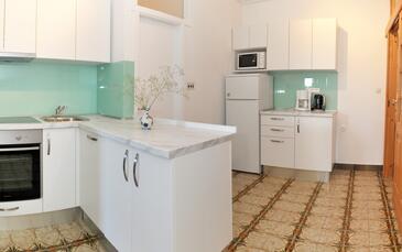 Appartements près de la mer avec la piscine Supetar, Brac - 11360