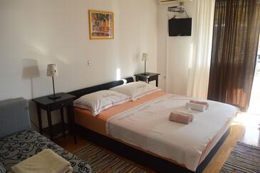 Two bedroom apartment Makarska (A-11361-b(