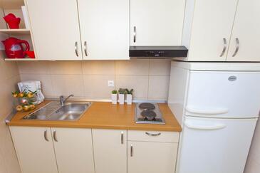 Ferienhaus mit Parkplatz Gornji Tucepi, Makarska - 11370