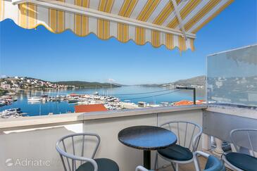 Seaside apartments with a swimming pool Okrug Gornji, Čiovo - 11374