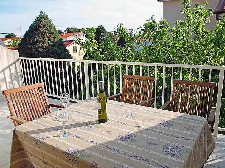 Appartamenti con parcheggio Banjol, Arbe - Rab - 11381