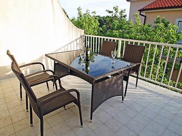 Apartamente cu parcare Banjol, Rab - 11381